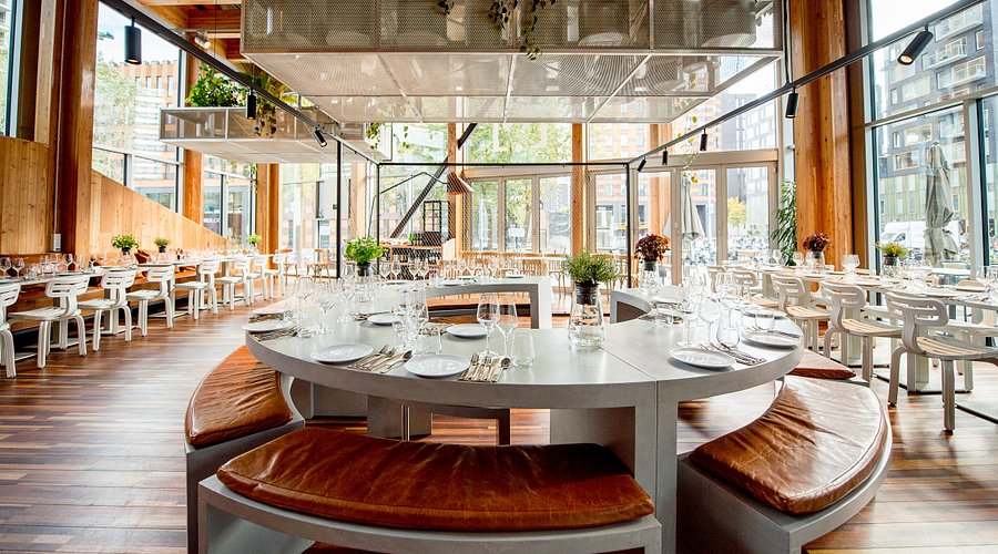 Circular design elements at Café Circular, Amsterdam Noord